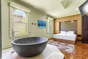 A Luxury Space with Playstation in Darling Harbour, Sydney
